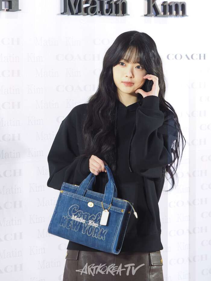 코치 마뗑킴 컬렉션 팝업 행사(르세라핌 홍은채) 2025.01.10 사진 ⓒ아트코리아방송 이용선 기자