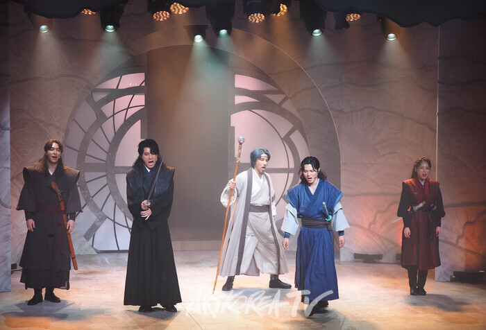 뮤지컬 '무명호걸' 커튼콜. 2025.01.10 사진 ⓒ아트코리아방송 이용선 기자