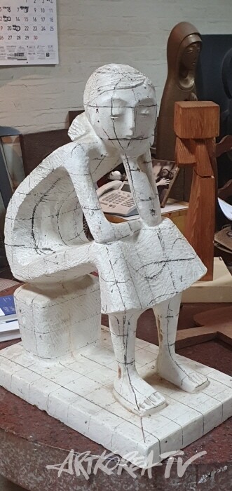 종교를 초월한 인간의 손, 조각가 최종태