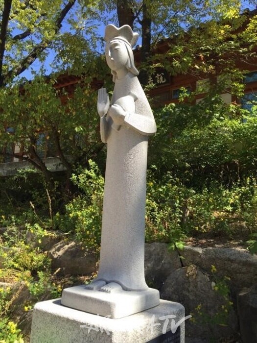 종교를 초월한 인간의 손, 조각가 최종태-길상사의 관음상