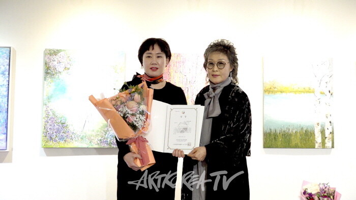 국제현대예술협회 이사장상-김문자 작가