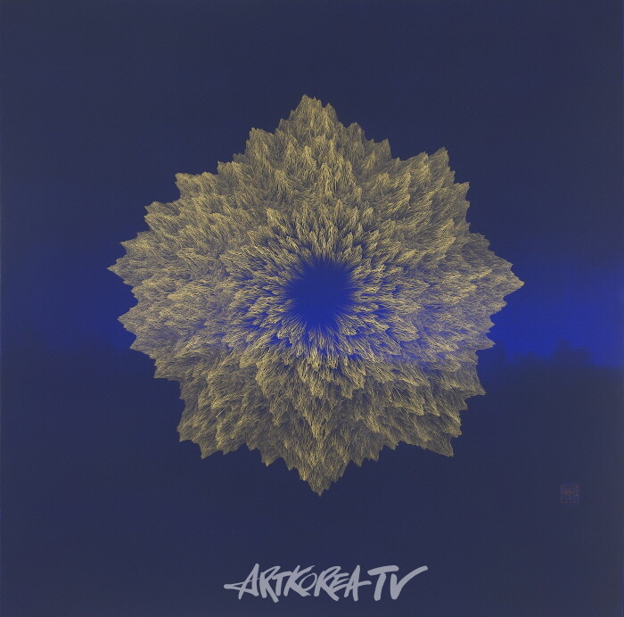 부유하는몽유금강. 비단에수묵채색과 니금.100.x100cm. 2023作