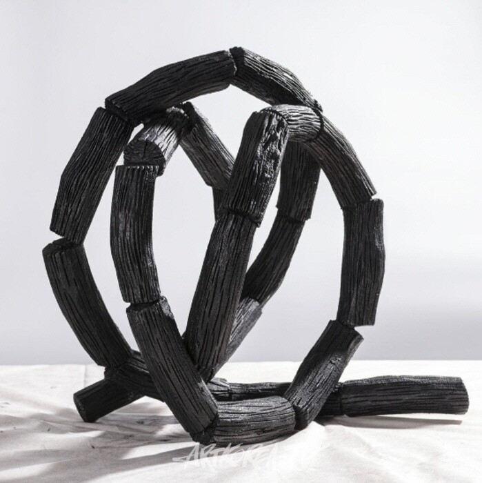 LEE BaeIssu du Feu, 2021Bronze59 × 58 × 45 cm | 23 1/4 × 22 13/16 × 17 11/16 inches