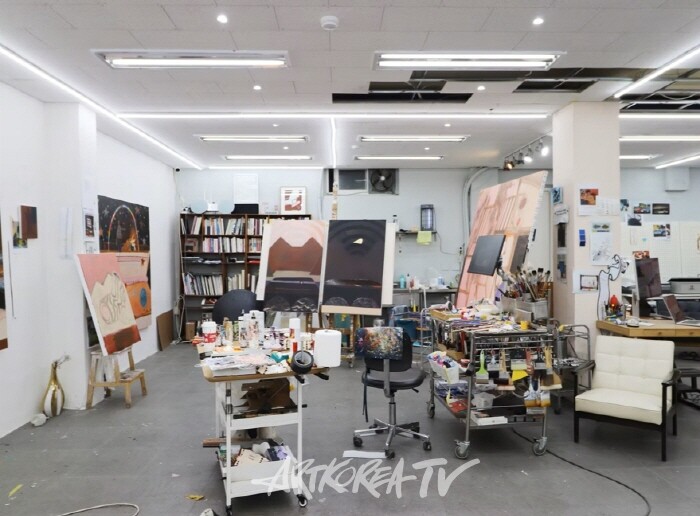 음하영 개인전, '일상과 상상의 교차점에서-The Lingering Grace'