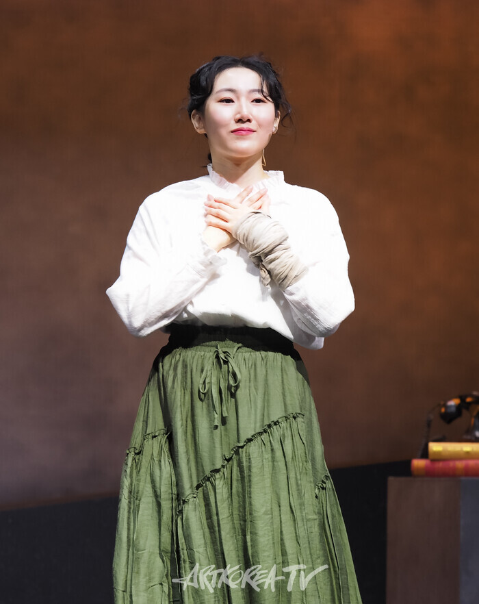 뮤지컬 '넬리블라이' 커튼콜(임바로미) 2025.02.01 사진 ⓒ아트코리아방송 이용선 기자