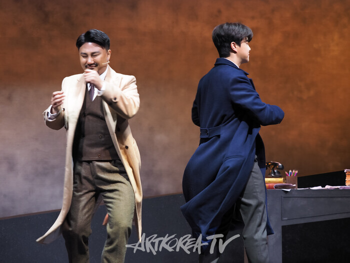 뮤지컬 '넬리블라이' 커튼콜(최민우, 정호윤) 2025.02.01 사진 ⓒ아트코리아방송 이용선 기자