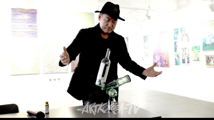 변남석 작가의 중심잡기 시연