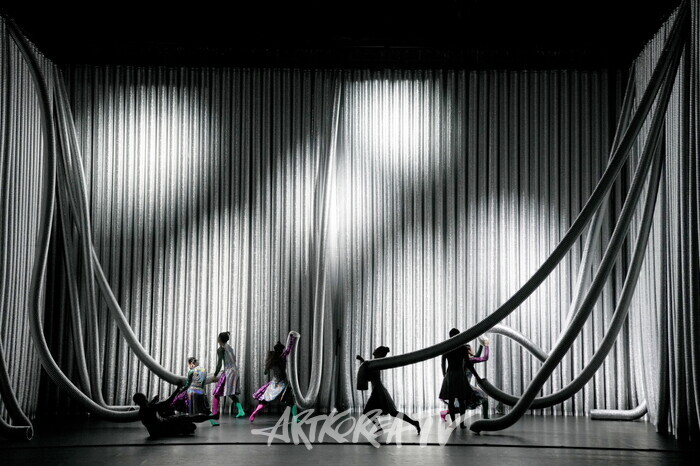 안은미컴퍼니 '드래곤즈' 공연 장면.  ©옥상훈