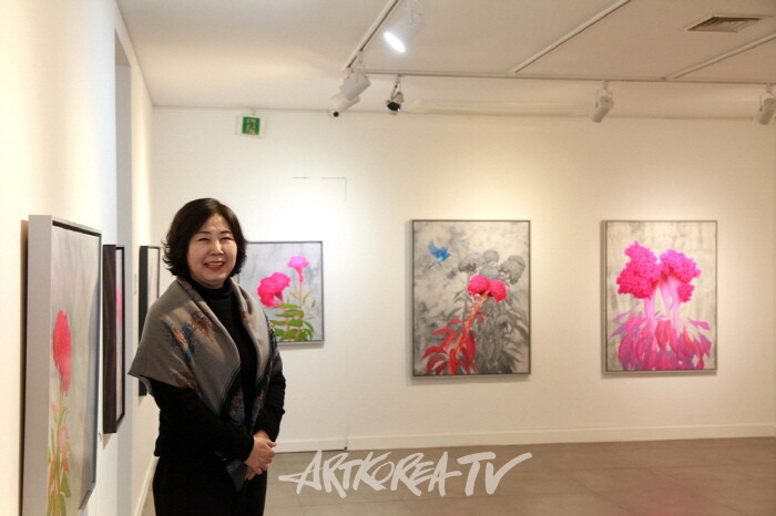 유명혜 개인전, ‘시들지 않은 사랑’-맨드라미꽃에 담긴 희망과 행복