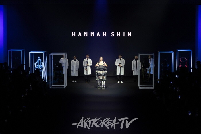한나신, 2025 F/W 서울패션위크 컬렉션 성료 – 사진 제공: HANNAH SHIN