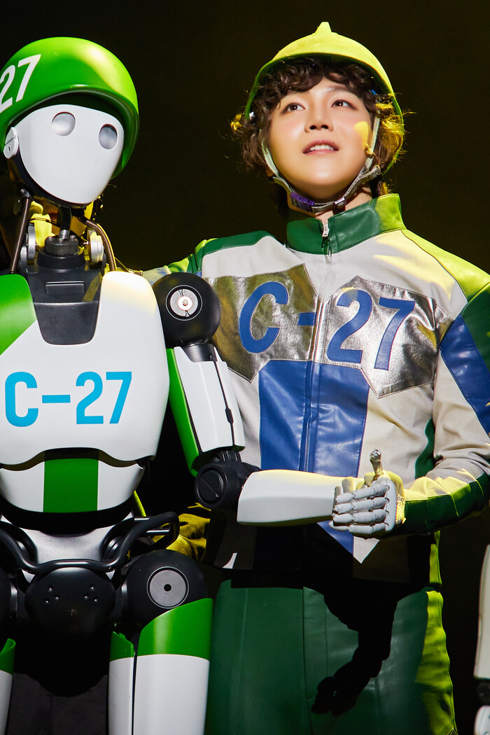 2024 '천 개의 파랑' 공연 사진. 제공 서울예술단