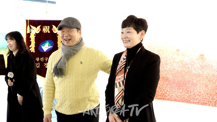 서양화가 안호경, '해바라기와 점묘화' 제18회 개인전 개막행사