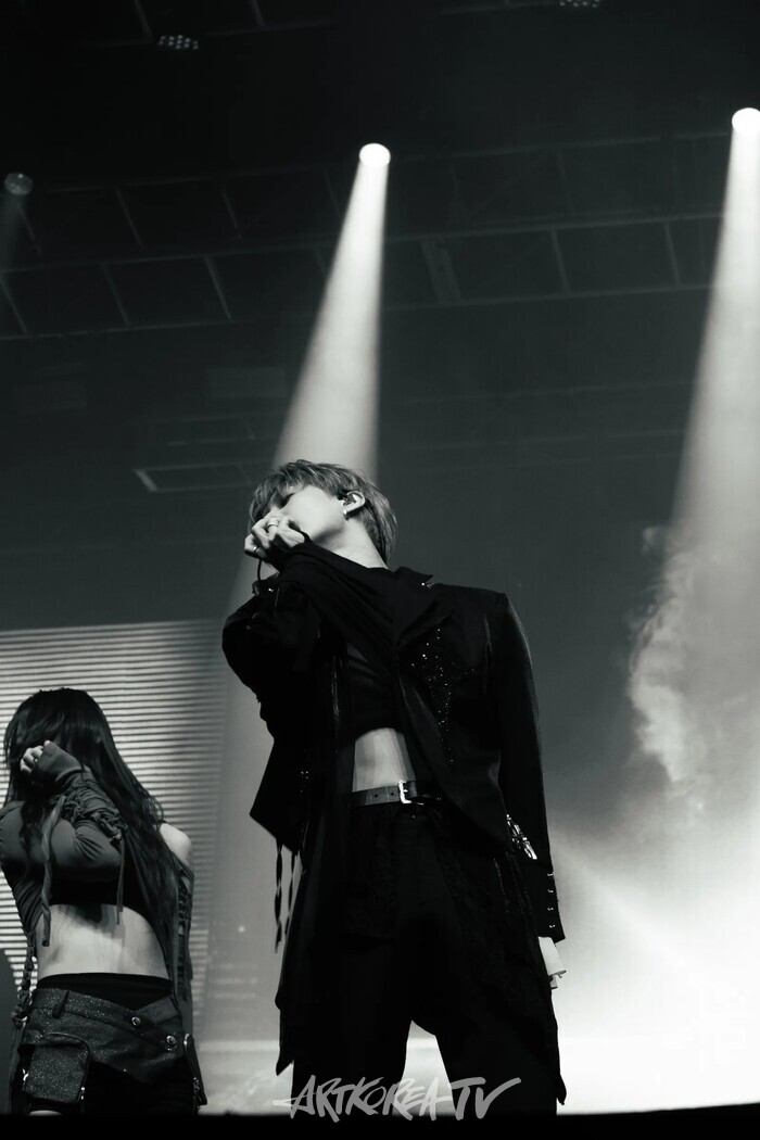 태민 멕시코 보그 인터뷰 화보. 제공 멕시코 보그