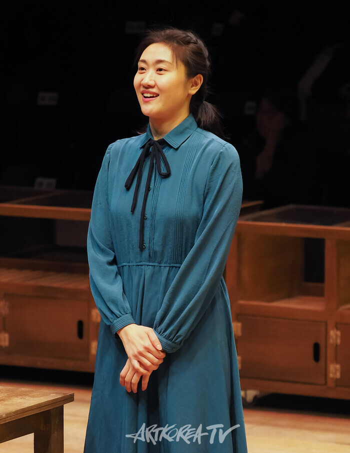 ​연극 '동백당; 빵집의 사람들' 커튼콜. 2025.02.20 사진 ⓒ 아트코리아방송 이용선 기자​