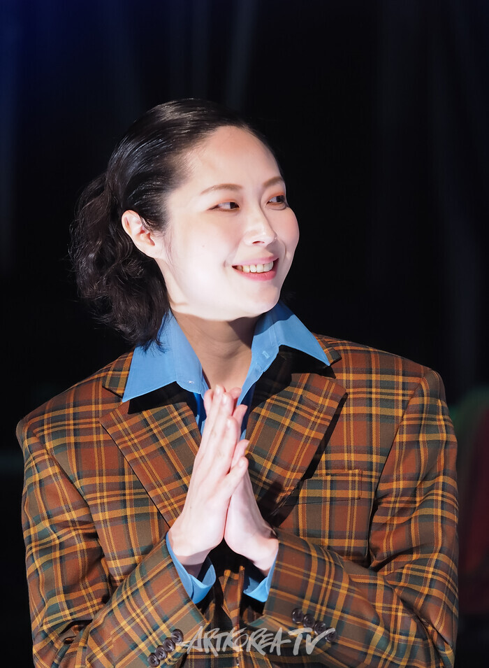 연극 '구미식' 커튼콜(한지수). 2025.02.22. 사진 ⓒ아트코리아방송 이용선 기자