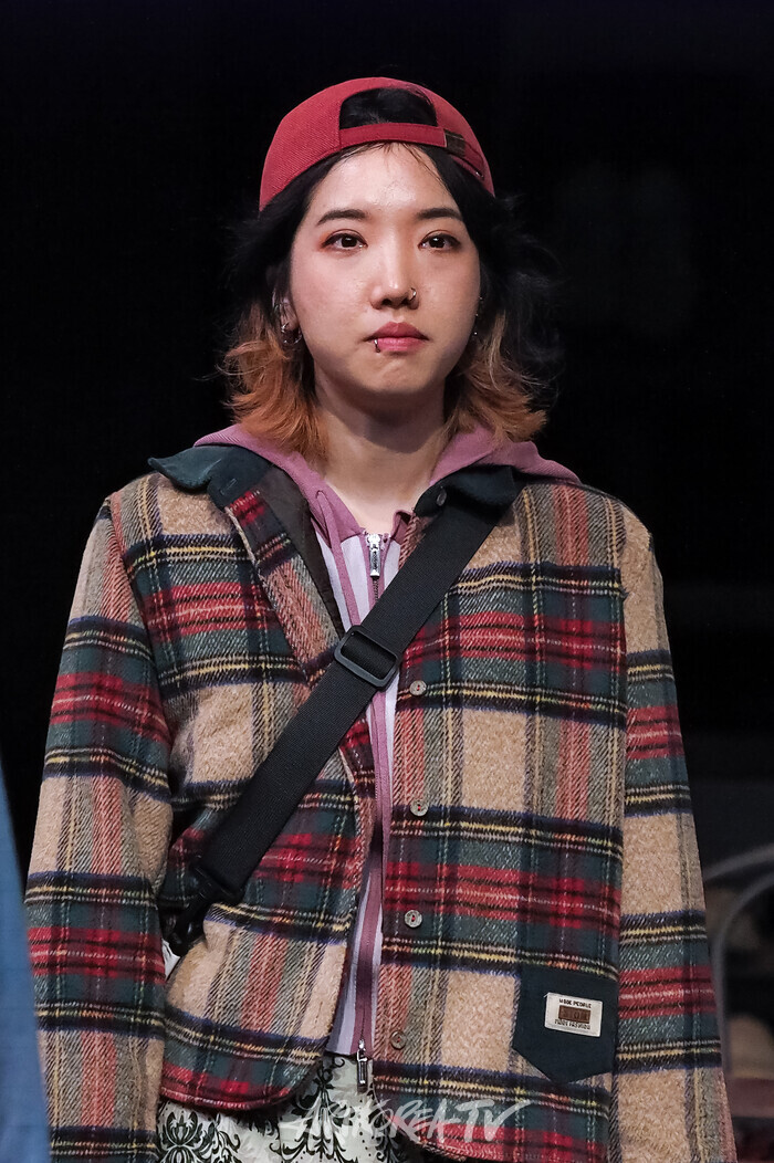 연극 '닐 암스트롱이 달에 갔을 때' 커튼콜(김호경 역 이세영) 2025.02.26 사진 ⓒ아트코리아방송 이용선 기자