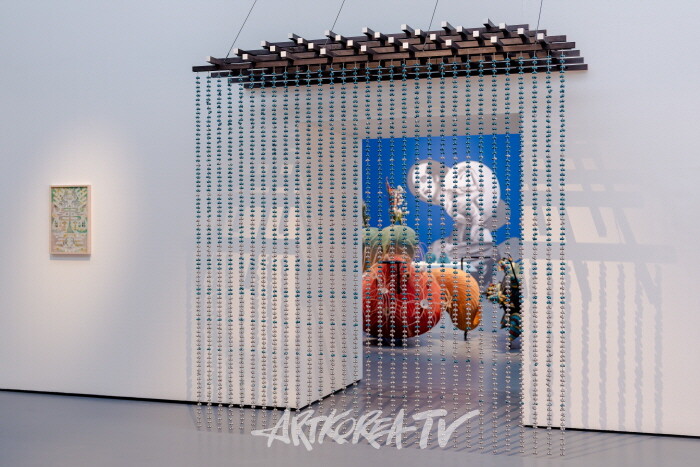 《양혜규: 윤년》 전시전경네덜란드 쿤스트할 로테르담, 2025Courtesy of the artist사진: Marco De Swart이미지 제공: 국제갤러리