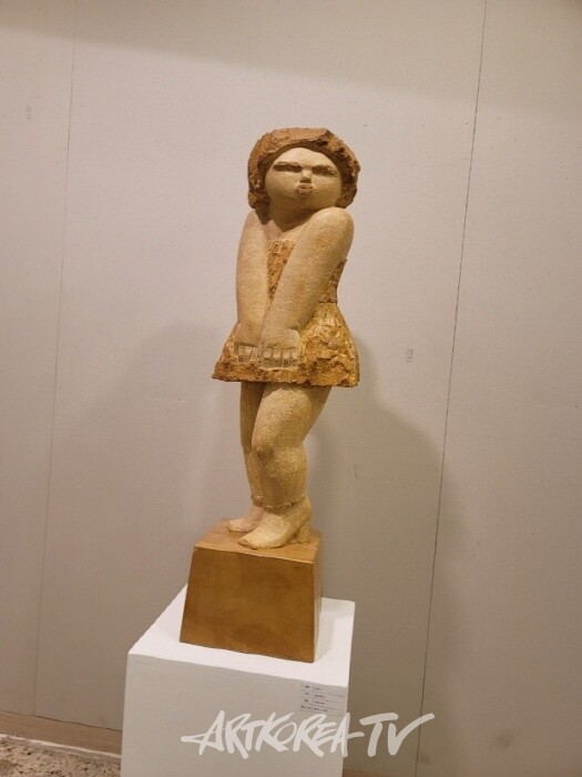 꽃과 여인의 부드러움 - 정봉기 조각