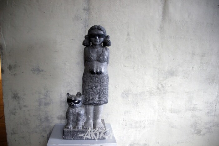 꽃과 여인의 부드러움 - 정봉기 조각