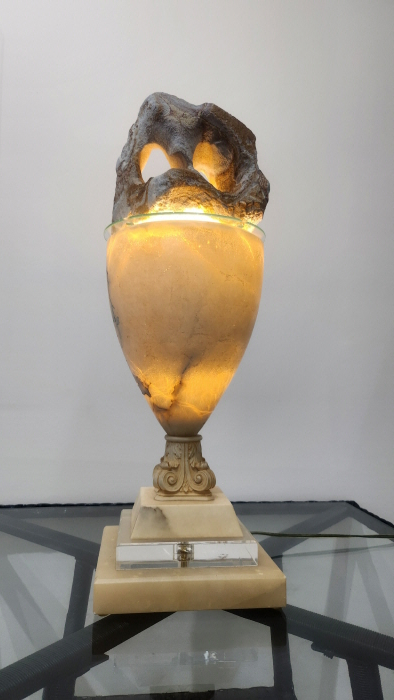 Name:Sophie Oh Title: NS4INSTL02(MONA LISA)Size:55.0×25.0cmMaterial:Mixed media Year:2023-사진 소피 오 작가 제공