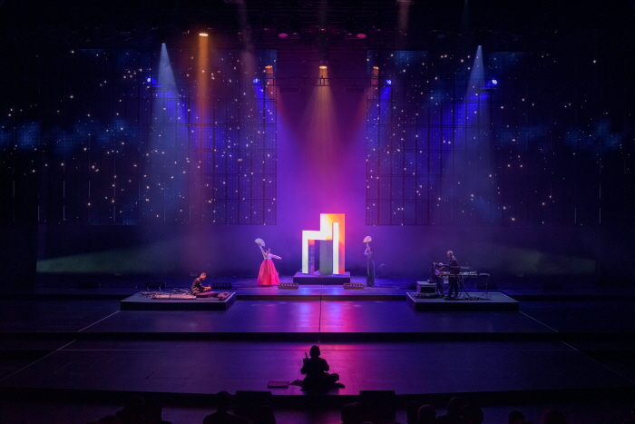 판소리와 미디어아트의 만남 – ACC 대표 공연 ‘두 개의 눈’- 사진 국립아시아문화전당 제공