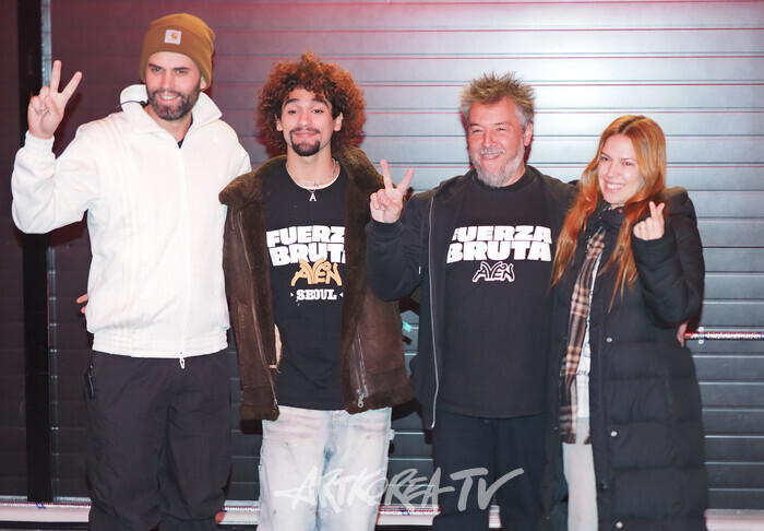 2025 푸에르자 부르타 아벤 기자간담회(사진 왼쪽부터 디에고 마요라 무대감독-배우 펠리페 피구에로아-파비오 아퀼라 총괄 코디네이터-배우 카밀라 타란토) 2025.03.18 사진 ⓒ아트코리아방송 이용선 기자