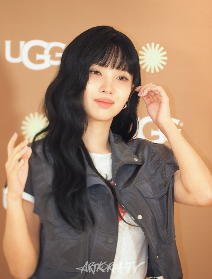 어그(UGG) 도산 플래그십스토어 오픈 기념 포토월 행사((여자)아이들 소연) 2025.03.20 사진 ⓒ아트코리아방송 이용선 기자