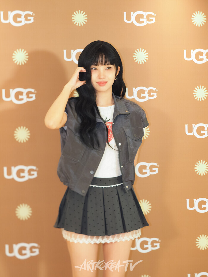어그(UGG) 도산 플래그십스토어 오픈 기념 포토월 행사((여자)아이들 소연) 2025.03.20 사진 ⓒ아트코리아방송 이용선 기자