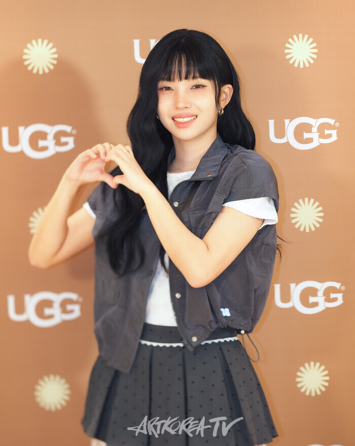 어그(UGG) 도산 플래그십스토어 오픈 기념 포토월 행사((여자)아이들 소연) 2025.03.20 사진 ⓒ아트코리아방송 이용선 기자