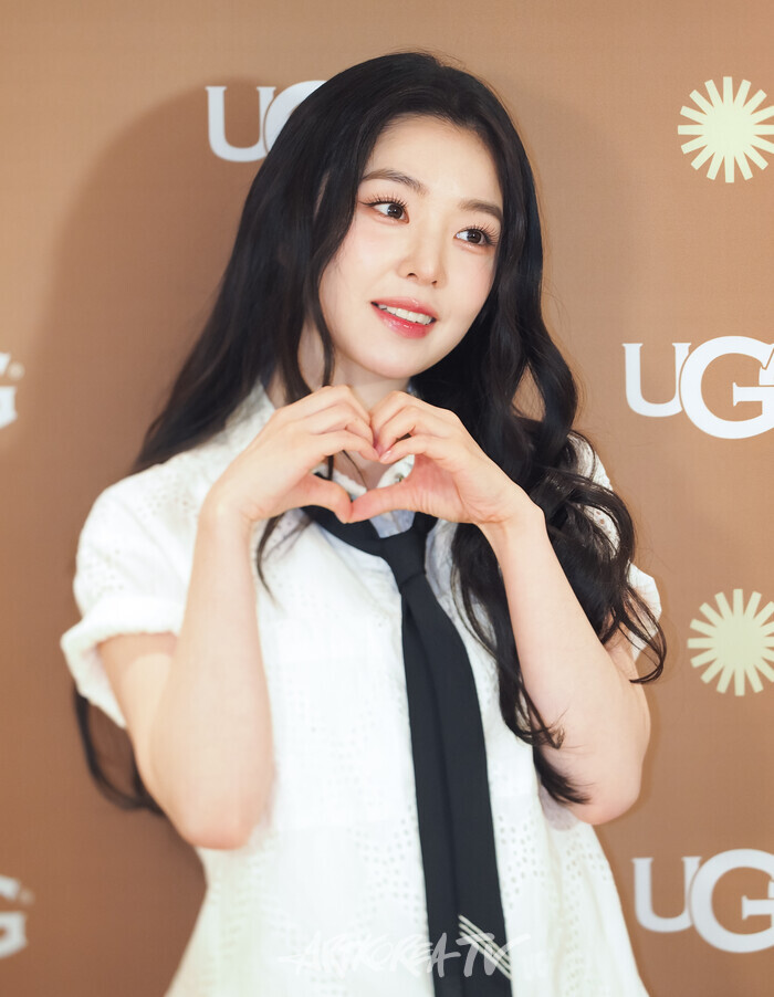 어그(UGG) 도산 플래그십스토어 오픈 기념 포토월 행사(레드벨벳 아이린) 2025.03.20 사진 ⓒ아트코리아방송 이용선 기자
