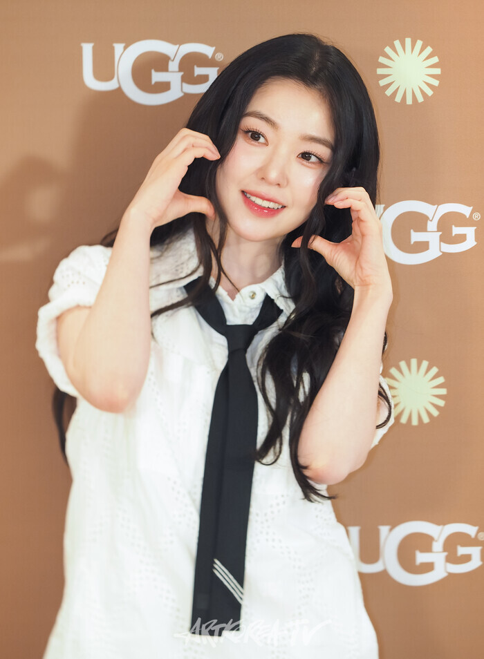 어그(UGG) 도산 플래그십스토어 오픈 기념 포토월 행사(레드벨벳 아이린) 2025.03.20 사진 ⓒ아트코리아방송 이용선 기자