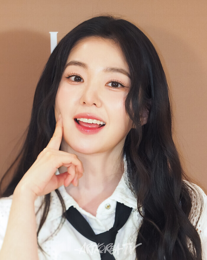 어그(UGG) 도산 플래그십스토어 오픈 기념 포토월 행사(레드벨벳 아이린) 2025.03.20 사진 ⓒ아트코리아방송 이용선 기자