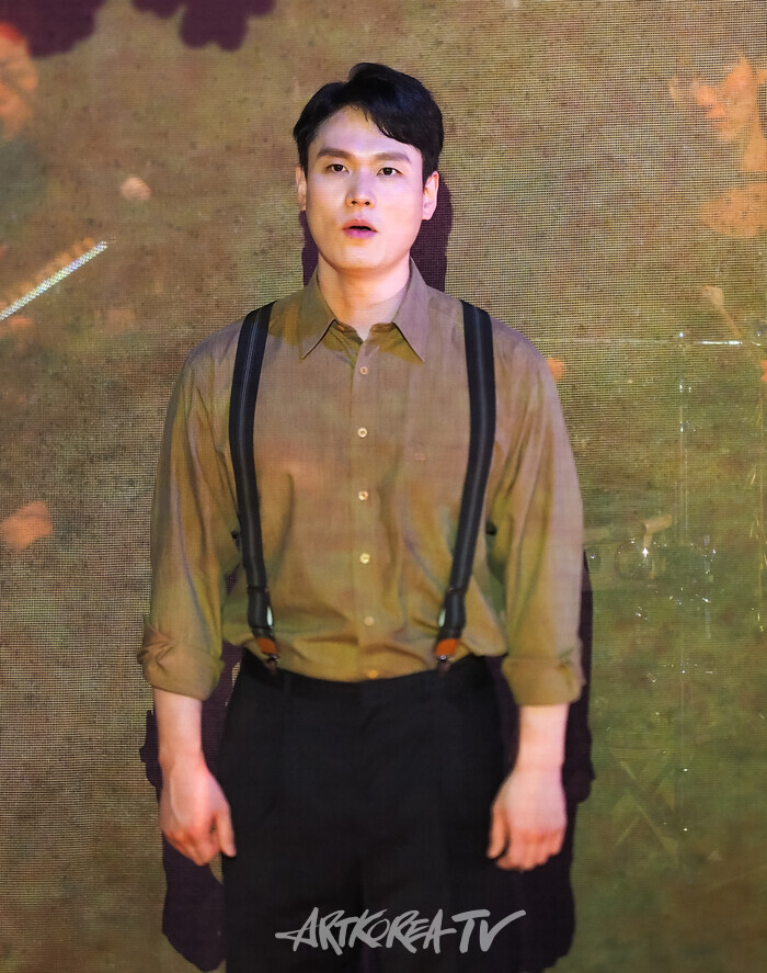 연극 '통속소설이 머 어때서?!'커튼콜(안병찬). 2025.03.22 사진 ⓒ아트코리아방송 이용선 기자​