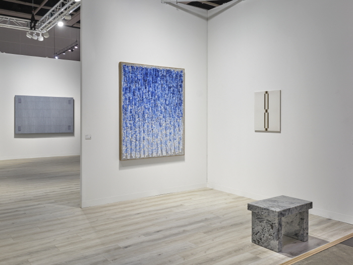 아트 바젤 홍콩 2025 국제갤러리 부스 설치전경사진: Kitmin Lee이미지 제공: 국제갤러리