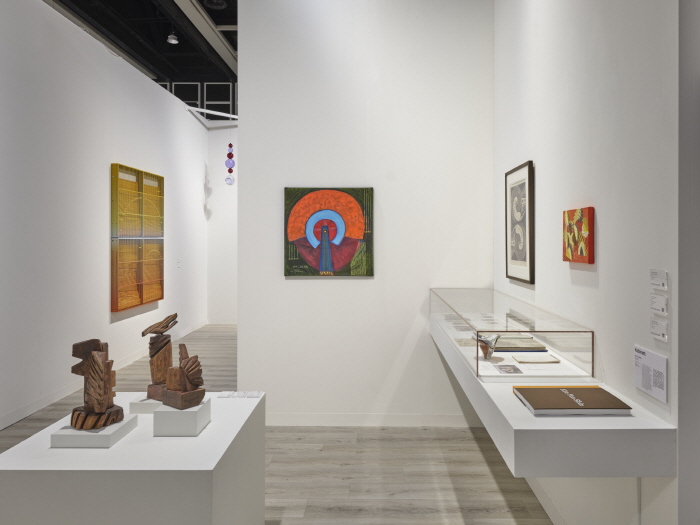 아트 바젤 홍콩 2025 국제갤러리 캐비닛 부스 설치전경사진: Kitmin Lee이미지 제공: 국제갤러리