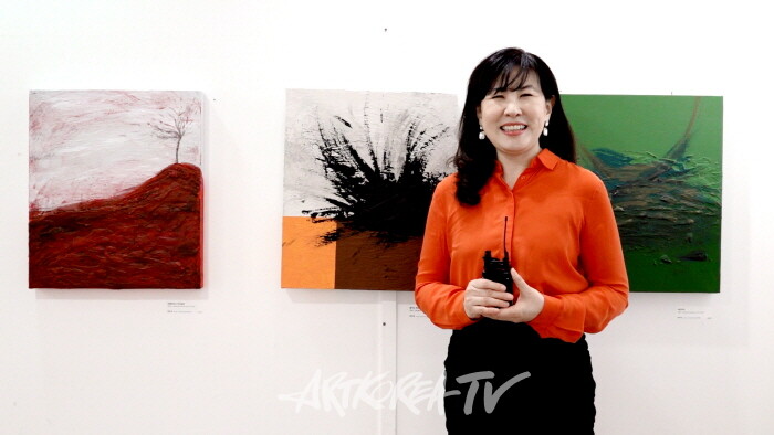 정주영 작가-2025 Art Korea Global ART Fair '부스전에서 위로와 소통을 말하다'