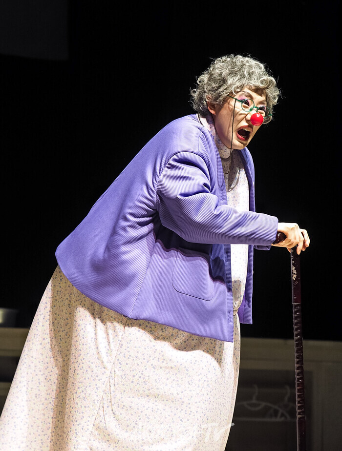 연극 '코믹' 프레스콜(에피소드- 내 안경 어데 있노?) 2025.03.28 사진 ⓒ아트코리아방송 이용선 기자​