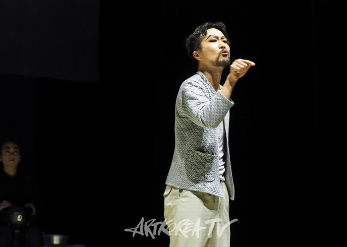 연극 '코믹' 프레스콜(에피소드- 극장에 갈 채비) 2025.03.28 사진 ⓒ아트코리아방송 이용선 기자​