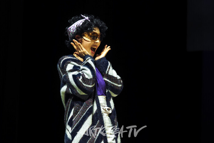 연극 '코믹' 프레스콜(에피소드- 극장에 갈 채비) 2025.03.28 사진 ⓒ아트코리아방송 이용선 기자​