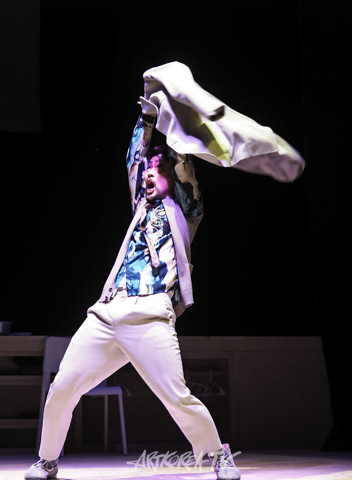 연극 '코믹' 프레스콜(에피소드- 극장에 갈 채비) 2025.03.28 사진 ⓒ아트코리아방송 이용선 기자​