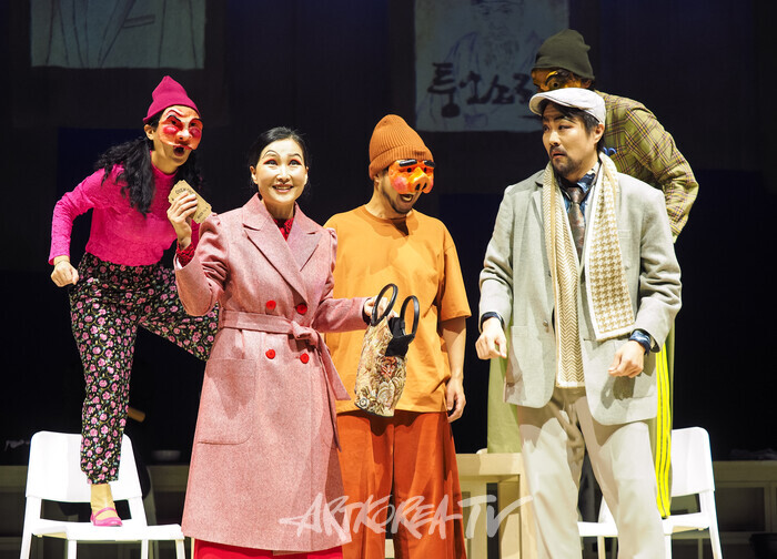 연극 '코믹' 프레스콜(에피소드- 극장에 갈 채비) 2025.03.28 사진 ⓒ아트코리아방송 이용선 기자​