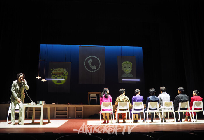 연극 '코믹' 프레스콜(에피소드- 떠넘기기) 2025.03.28 사진 ⓒ아트코리아방송 이용선 기자​