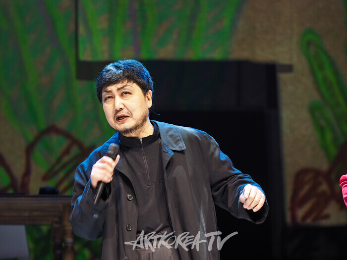 연극 '코믹' 프레스콜(에피소드- 수족관) 2025.03.28 사진 ⓒ아트코리아방송 이용선 기자​