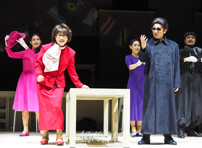 연극 '코믹' 프레스콜(에피소드- 모자 사러 왔습네다) 2025.03.28 사진 ⓒ아트코리아방송 이용선 기자​