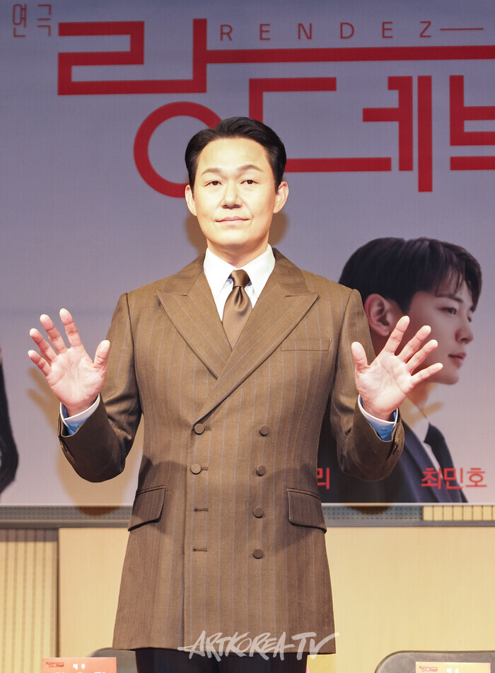 연극 '랑데부' 기자간담회(박성웅-이수경) 2025.04.01 사진 ⓒ아트코리아방송 이용선 기자​