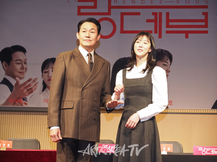 연극 '랑데부' 기자간담회(박성웅-이수경) 2025.04.01 사진 ⓒ아트코리아방송 이용선 기자​