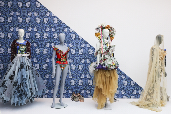 Saatchi-Gallery-Flowers-MattChungPhoto-lo-res-195-사진 사치갤러리