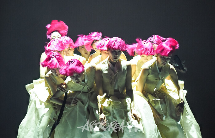 국립무용단 '미인' 프레스콜(베 가르기) 2025.04.03 사진 ⓒ아트코리아방송 이용선 기자​