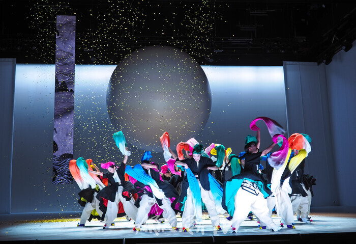 국립무용단 '미인' 프레스콜(탈춤) 2025.04.03 사진 ⓒ아트코리아방송 이용선 기자​