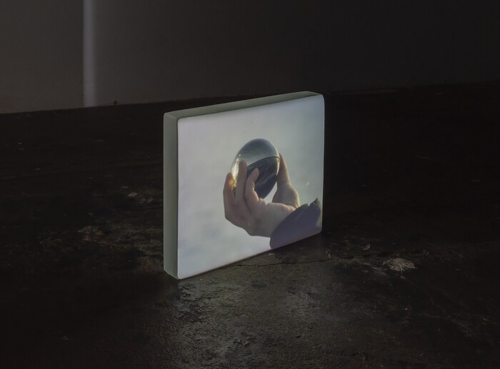 유리 16mm 필름 컬러 무음 3분 10초 제공 아르코미술관